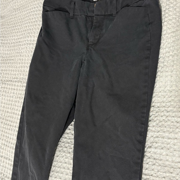 Old Navy High Rise Pixie - Picture 4 of 6